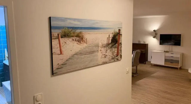 Moderne Ferienwohnung nahe SWR und Golfplatz
