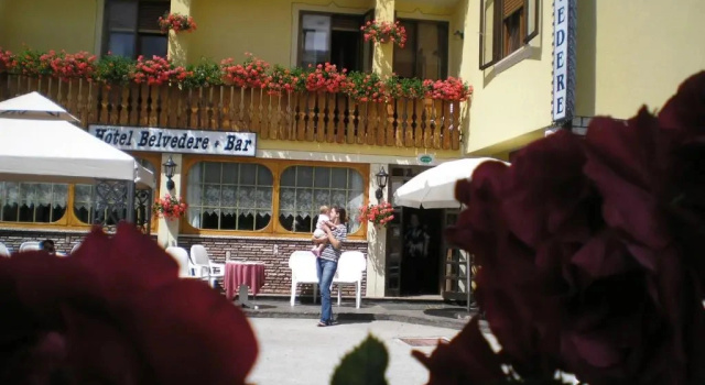 Hotel Ristorante Belvedere, Prenota Hotel Roana Veneto
