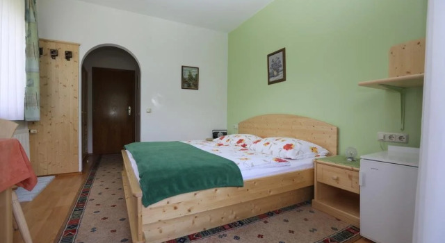 Gästehaus Luise, Забронировать Отель Отели Оссиах с парковкой, Парковка