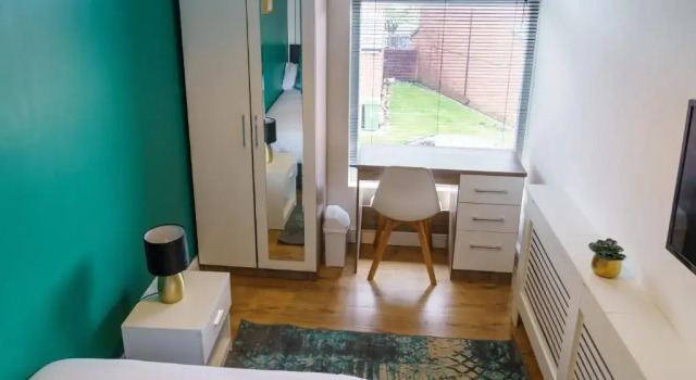 Апартаменты Emerald Rooms Bolton by Prime Stay