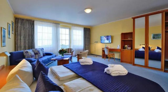 Семейный номер Standard с балконом и с видом на Рейн Rheinhotel Vier Jahreszeiten Bad Breisig