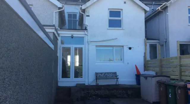 Lovely 4-bed Victorian House in Bangor by the sea, Забронировать Дом для отпуска Виллы Сноудония, Вилла