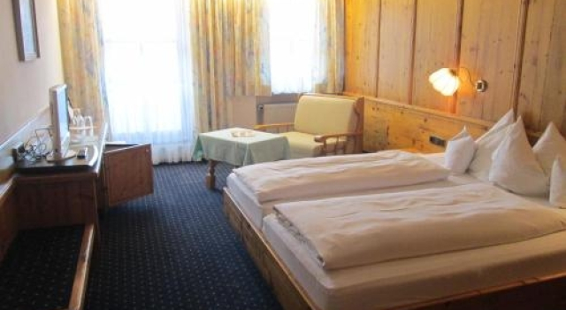 Hotel-Gasthof Nutzkaser, Varaa Hotelli Hotellit Baijeri pysäköinnillä, Pysäköinti