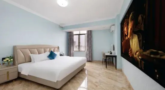 Люкс с 2 комнатами Xuwen Carnival Hotel