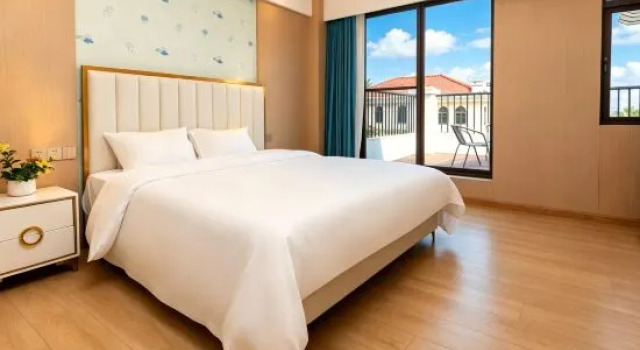 Люкс с балконом Lanshan Hostel