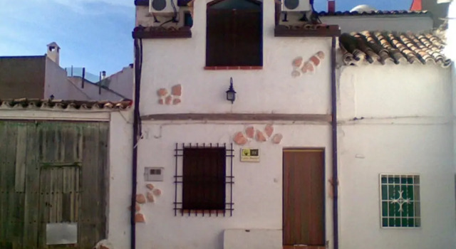House With 4 Bedrooms in El Provencio, With Enclosed Garden, Varaa Hotelli El Provencio Cuenca Province