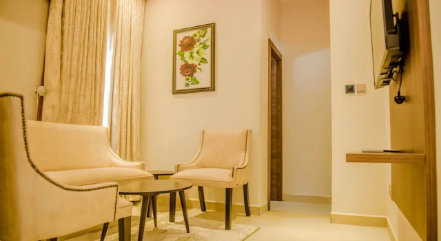 Business Suite Pinnatech Suites