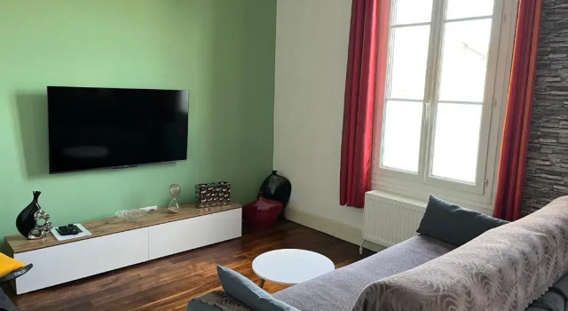 Коттедж c 1 комнатой Agréable maison de ville