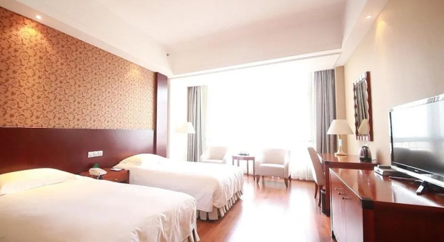 Qingdao Haitian Tunnel Hotel