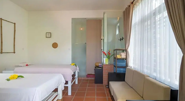 Двухместный номер Superior East West Villa