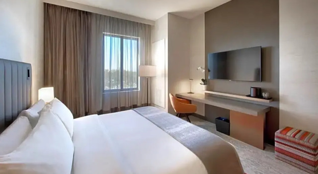 Двухместный номер с видом на воду THesis Hotel Miami Coral Gables, Curio Collection by Hilton