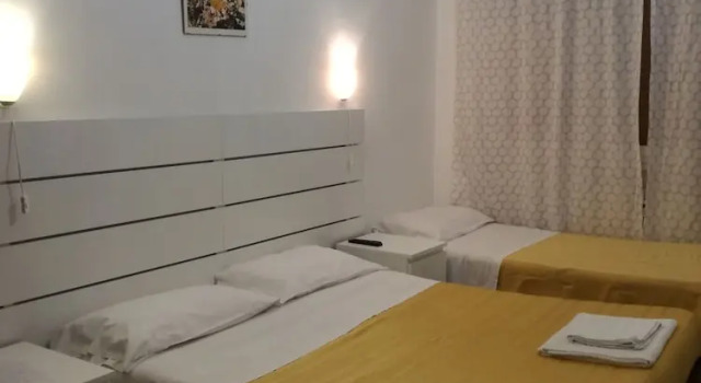 Standard- tredobbelt værelse med altan B&B Gioacchino Testa
