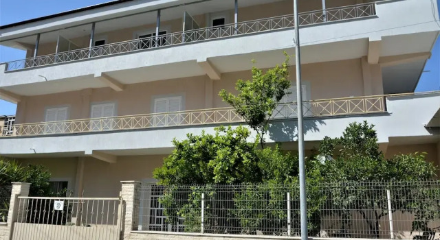 Hotel Vila Nino, Prenota Hotel Hotel a Berat County con parcheggio, Parcheggio