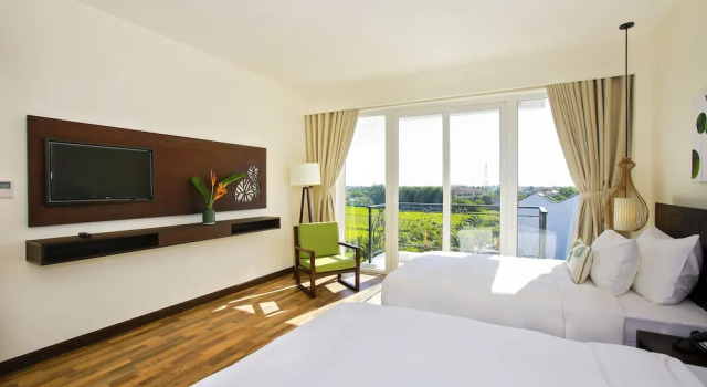 Трёхместный номер Deluxe с балконом Lasenta Boutique Hotel Hoian