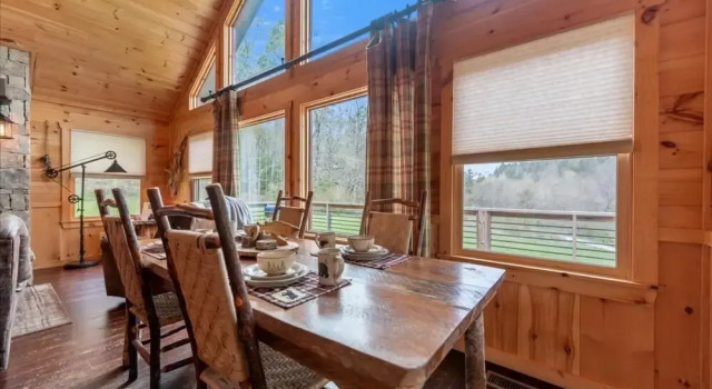 Carters Cozy Cabin - Peaceful Cabin With 13 Acres of Lawn Trees and Trails, Boek Vakantiehuis Blue Ridge 