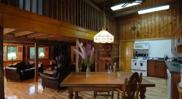 Коттедж Blue Barn Cottage