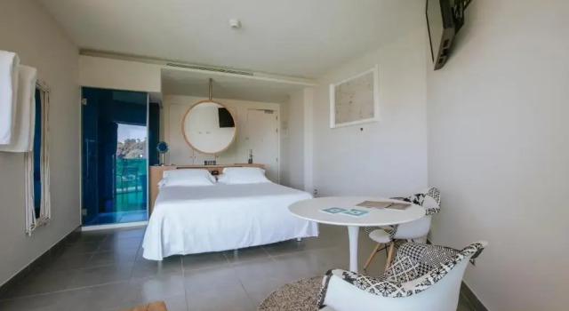 Двухместный номер Deluxe Higuerón Hotel Málaga, Curio Collection by Hilton