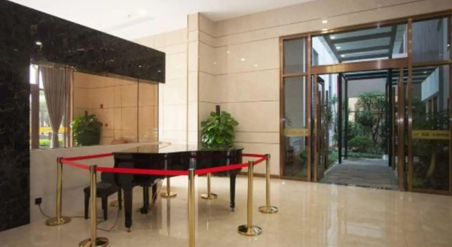 Happy Star Hotel, Boek Hotel Hotels in Guangdong met parkeren, Parkeren