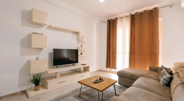 Rs place 1-bedroom apartment with free parking