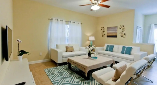 2965 Banana Palm Drive 5 Bedroom Townhouse