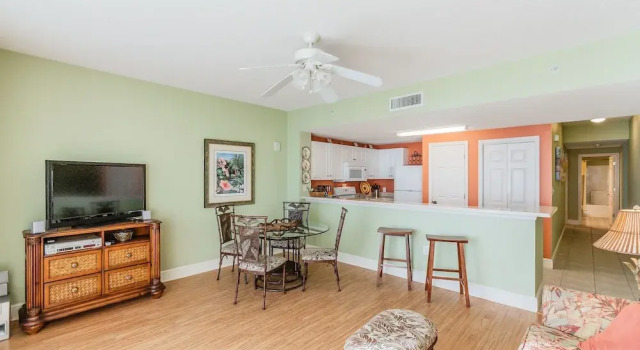 10901 Front Beach Rd Condo OFC 607 2 Bedrooms 2 Bathrooms Condo