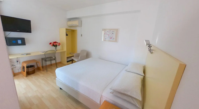Двухместный номер Standard с балконом Colorado Hotel