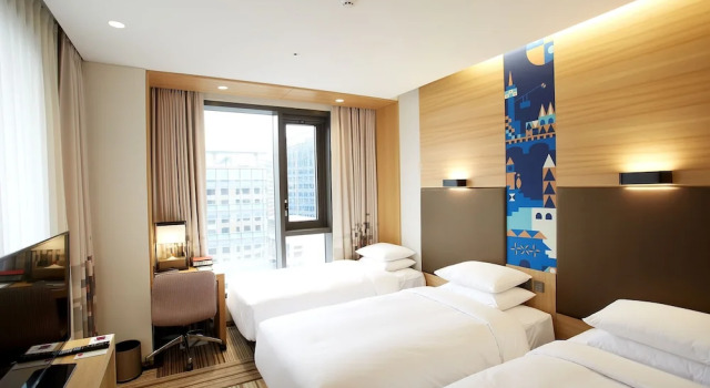 Трёхместный номер Standard Aloft by Marriott Seoul Myeongdong