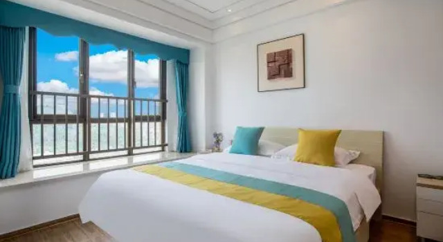 Люкс с 2 комнатами с видом на сад Sanmu Yuguang Diary Homestay (JinjilingSanya Bay Jinjiling Store)