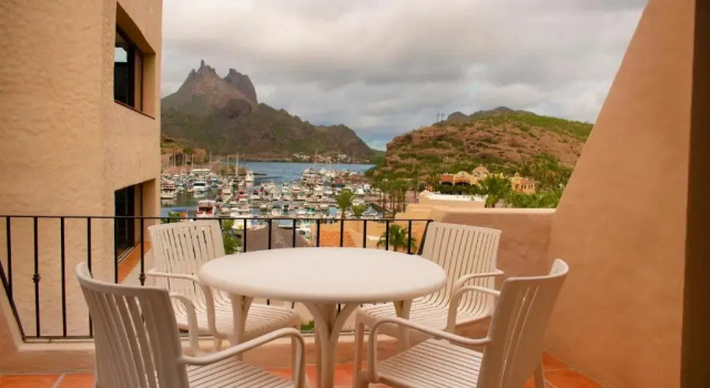 Семейный люкс Marinaterra Hotel & Spa