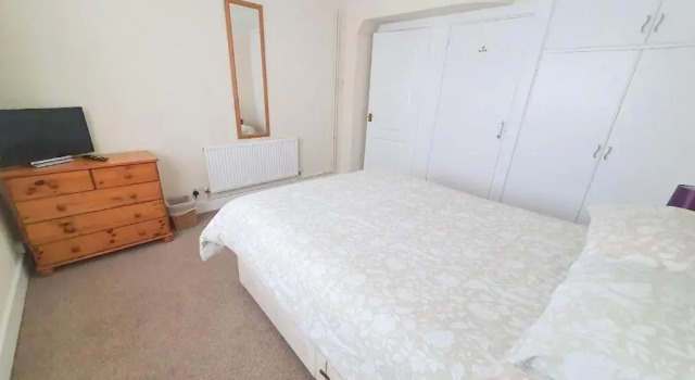 Апартаменты Wentworth Apartment with 2 bedrooms, Superfast Wi-Fi and private parking