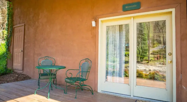 The Chimney Rock Inn & Cottages, Забронировать Отель Лейк-Лур Северная Каролина