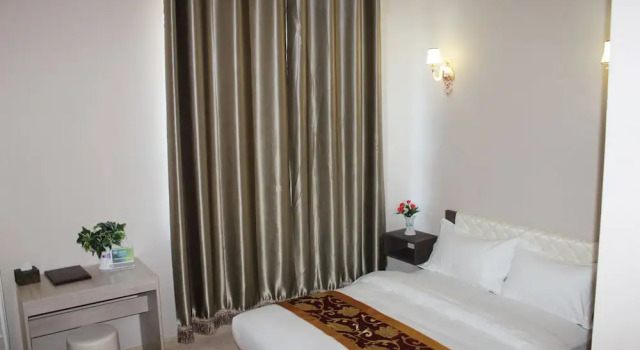 Tsetsen Khangai Hotel
