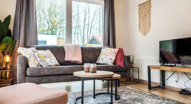 Nice Home in Heinkenszand With Wifi, 2 Bedrooms and Outdoor Swimming Pool, Rezervasyon Otel Zeeland havuzlu oteller, Yüzme Havuzu