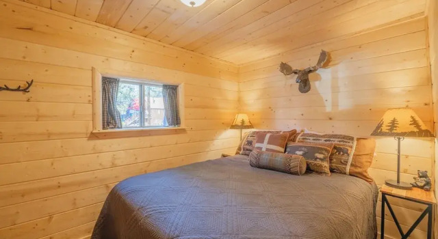 Cozy Pines Retreat