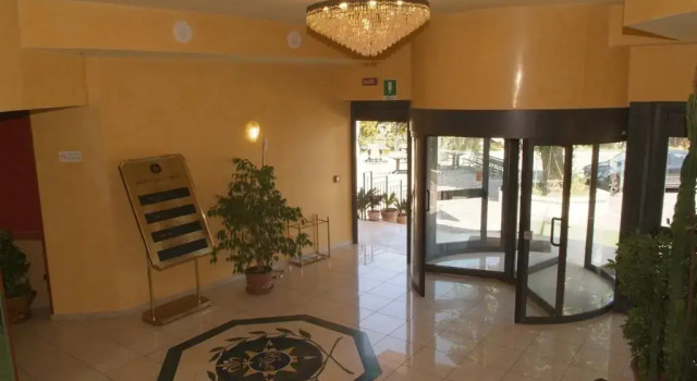 Hotel Belvedere, Забронировать Отель Отели Лацио с бассейном, Бассейн