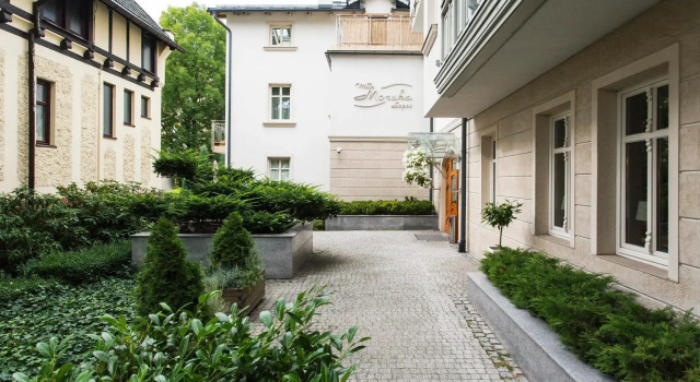 Royal Apartments - Apartamenty Morskie, Varaa Huoneisto Hotellit Pommeri pysäköinnillä, Pysäköinti