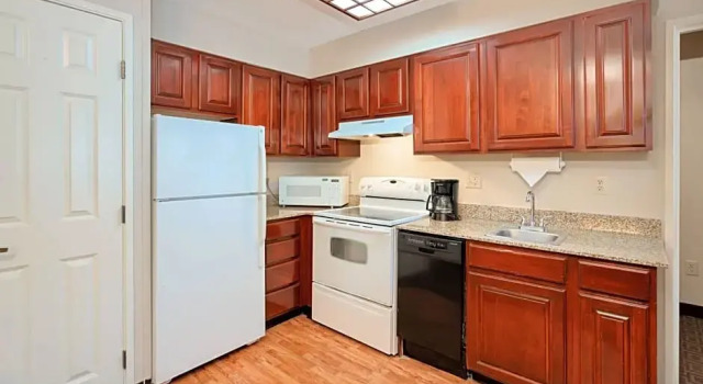 Четырёхместный люкс с 2 комнатами TownePlace Suites Rochester