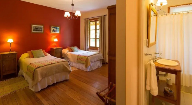 Estancia Nibepo Aike, Buchen Sie Hotel Lago Roca Argentinien