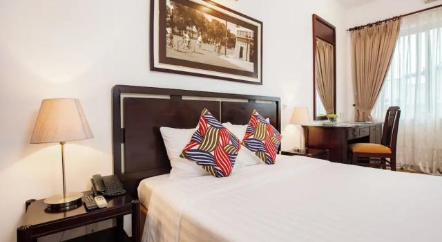 Двухместный номер Luxury c 1 комнатой с балконом и с видом на город Thang Long Espana Hotel
