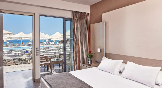 Семейный номер Standard с видом на море Atlantica Mikri Poli Crete