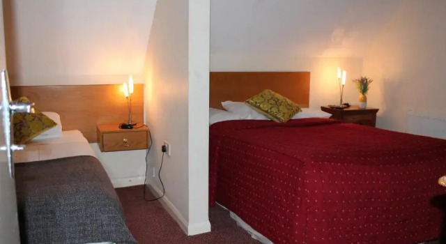 Трёхместный номер Standard The Abbey House Hotel