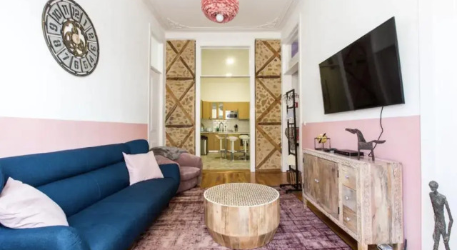 Beautiful 2BR high ceiling/50m from TimeOut market