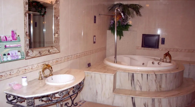 Номер Premier Swan Lake hotel