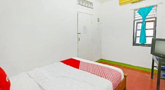 Camera Standard SPOT ON 91270 Hotel Arimbi