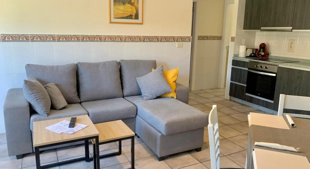 APARTAMENTOS TURÍSTICOS CASA SANDRA, Забронировать Апартаменты/квартира Отели А-Лансады с завтраком, рядом с Пляж Foxos, Завтраки