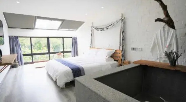 Люкс Shanghai Jiuyuan Caotang Homestay