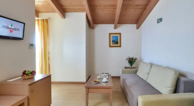 Полулюкс с красивым видом из окна Panormo Beach Hotel