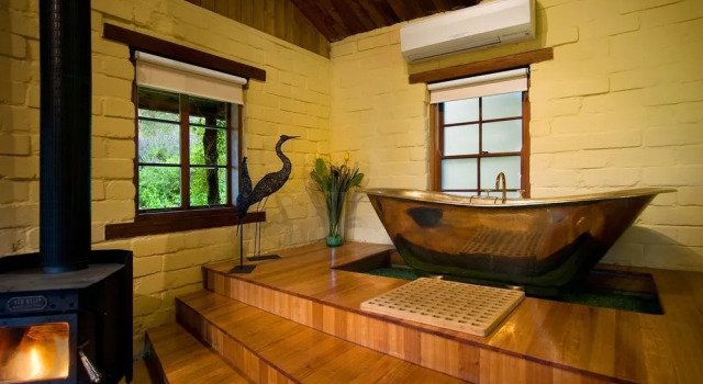 Italian Hill Garden Villa, Book Hotel Daylesford 
