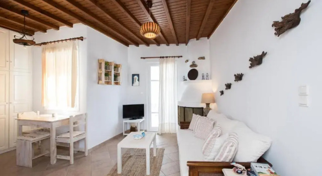 Escape to Mykonos - Entire place by Ornos beach