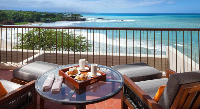 Двухместный номер Standard oceanfront Mauna Kea Beach Hotel, Autograph Collection